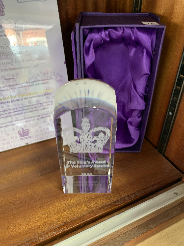 CRYSTAL GLASS KINGS AWARD FOR VOLUNTERS